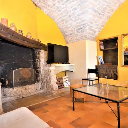 Cozy In St-hippolyte-du-fort