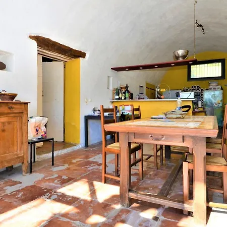 Pet Friendly In St-hippolyte-du-fort Saint-Hippolyte-du-Fort